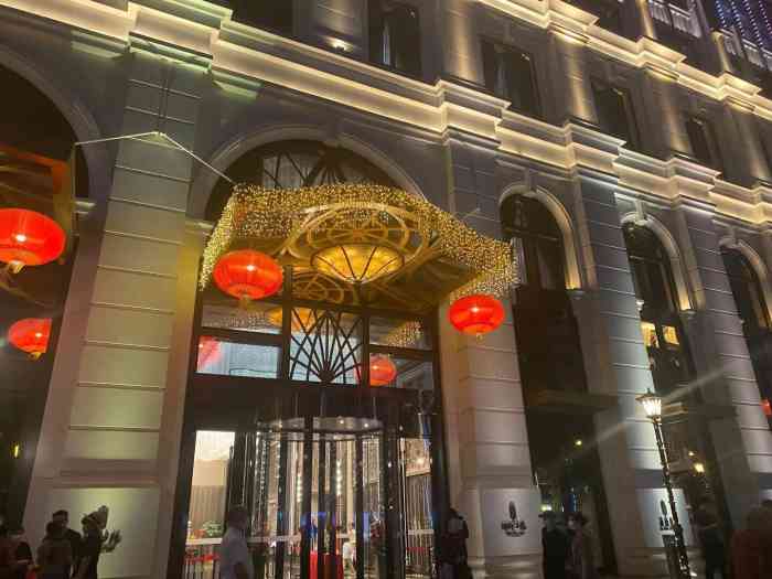 湖锦酒楼·宴会厅(三阳店)-"店家就在江边的位置 装修是相当的高大.