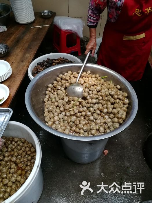 东塱农荘:烧排骨,烧鸡,烧鹅,次次都少不.广州美