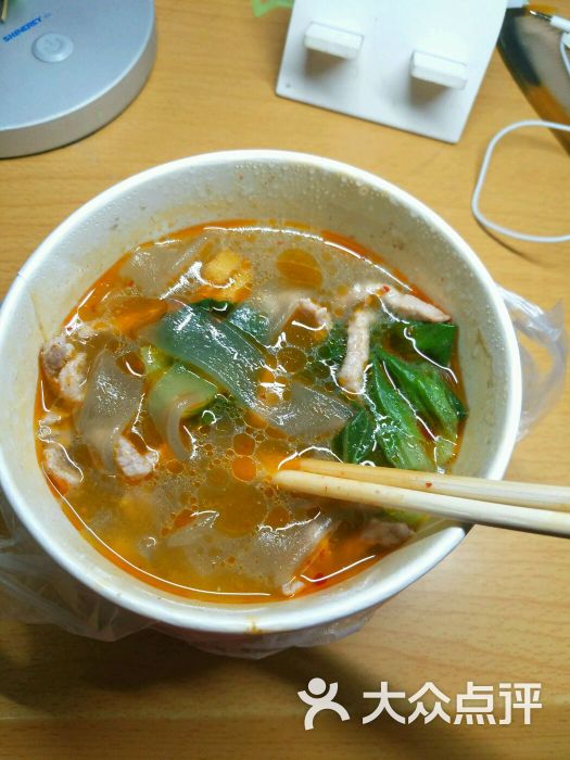 鸡汤粉丝煲肉丝煲图片 第1张