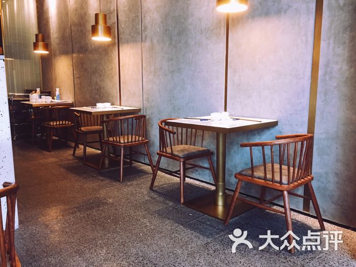 高桌子低板凳(太古里店)