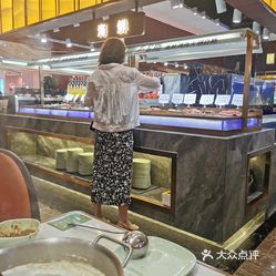 布多斯海鲜烤肉火锅自助餐武胜凯德店