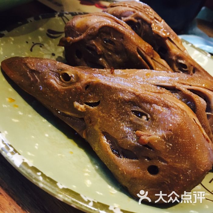 嘎嘎鸭脑壳(玉林社区店)的点评