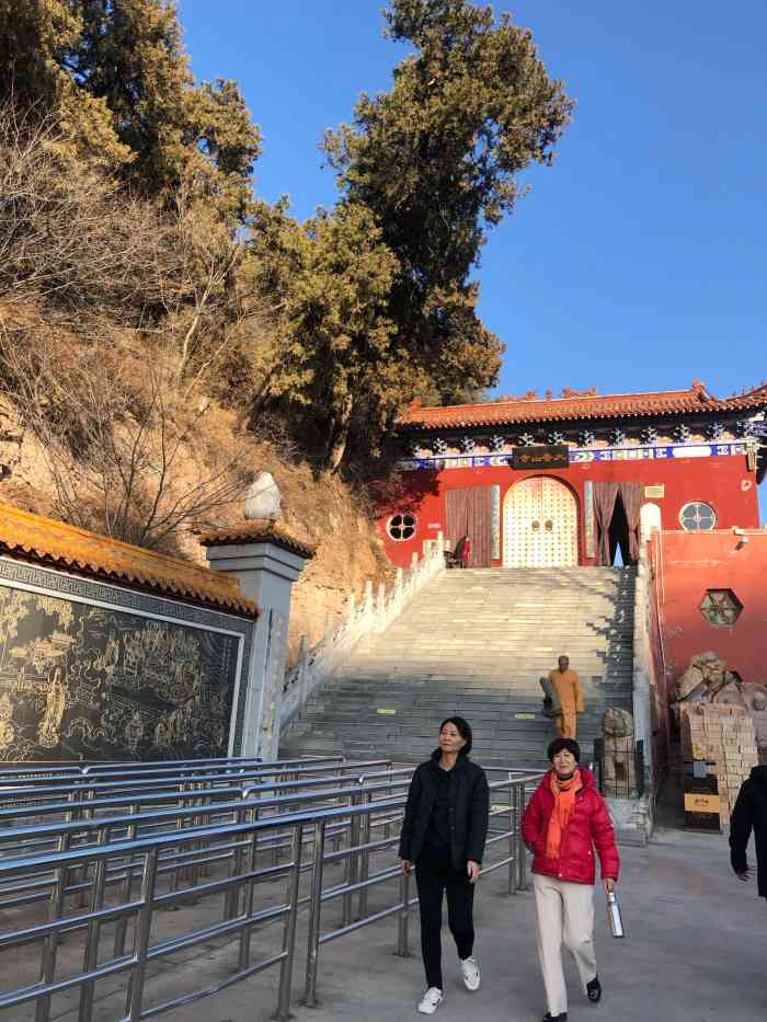 大香山寺-"铜川的香山公园,一直是看香山红叶的地方,.