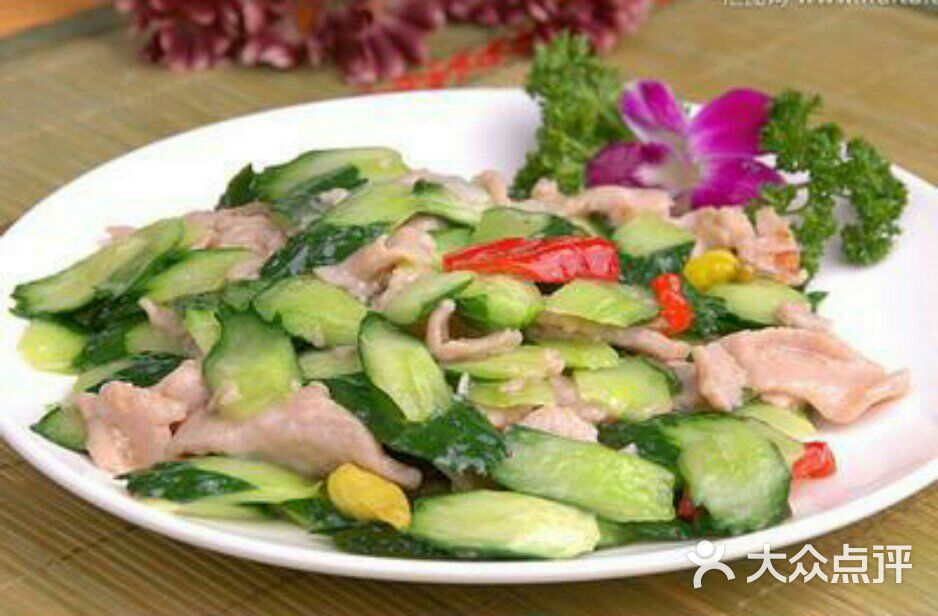 鹅什炒菜花,肉片青瓜