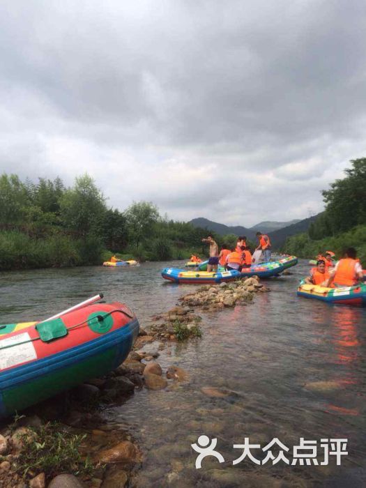 双溪漂流:随上海旅游集散中心的一日游来到.杭