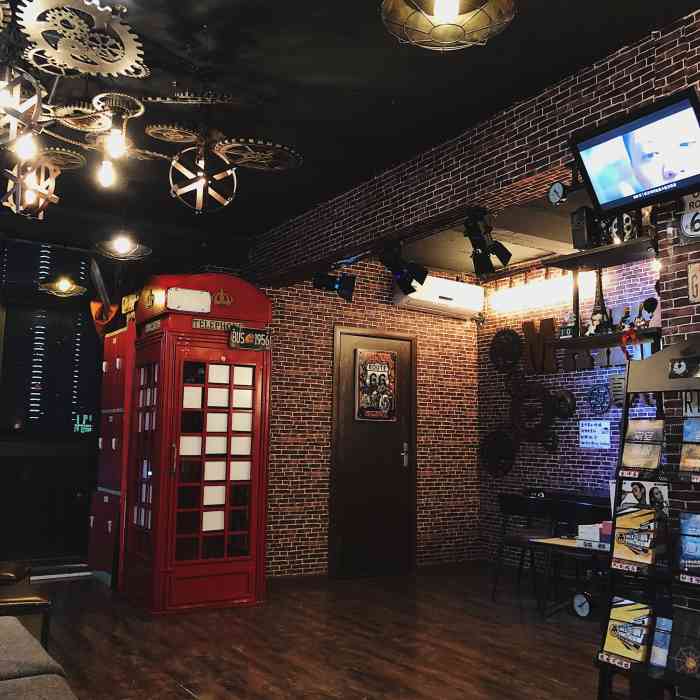 max伯爵真人游戏密室体验馆(大坪店[吐[吐]大厅装修工业风格,我很