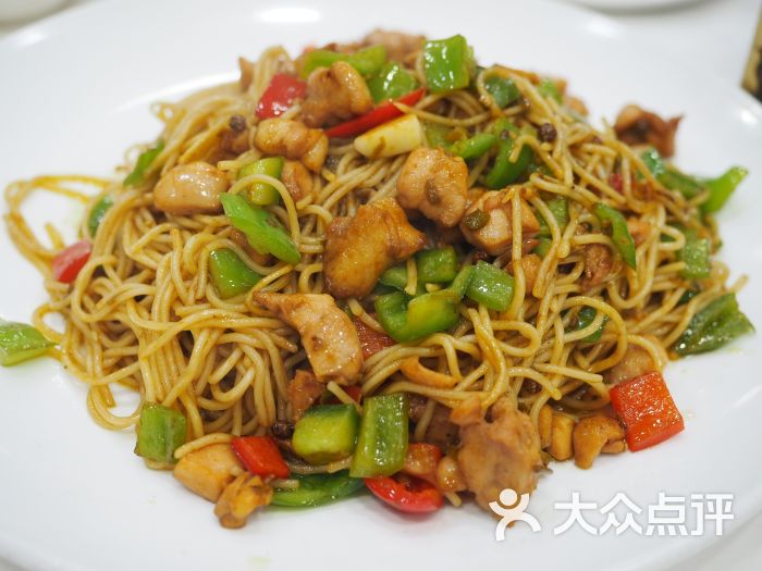 鸡丁青椒炒面
