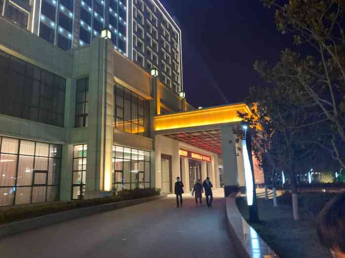 奥斯顿酒店-"280块,含早餐,含洗浴中心的费用,还要.