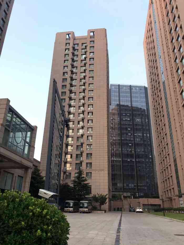 鸿泰大厦-"鸿泰大厦位于青岛市崂山区同安路882—1."-大众点评移动版