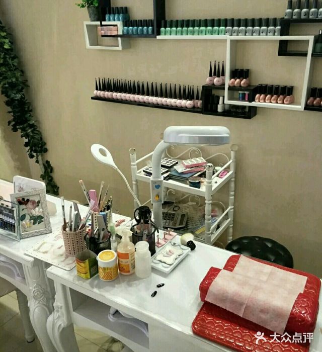 lazy&easy乐弈美容美甲工作室图片