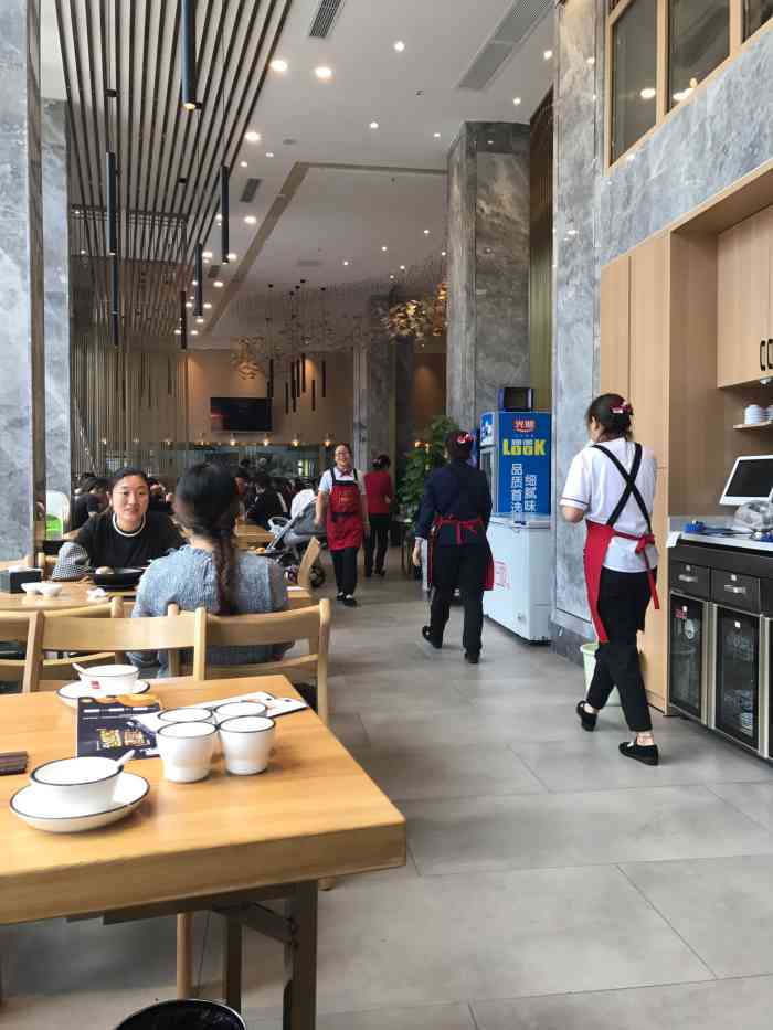 陶德砂锅居(育才路店"南充毕,回成都还是去遂宁,去遂宁,出租车.