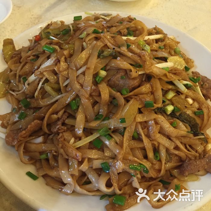 咸酸菜牛肉炒河粉