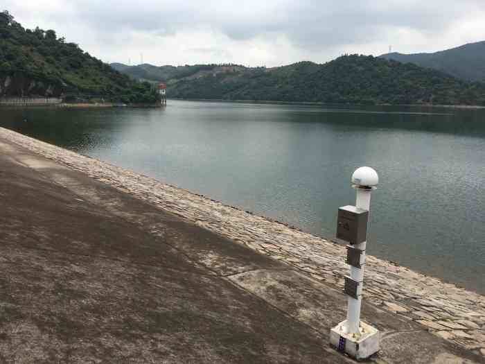 横河梅湖水库-"梅湖山里的梅湖水库,谁很干净,景色宜人,.