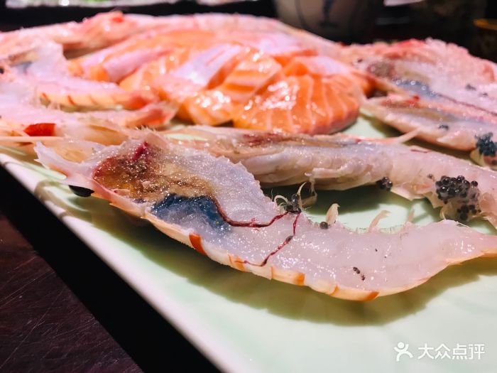 三文鱼腩拼斯干比