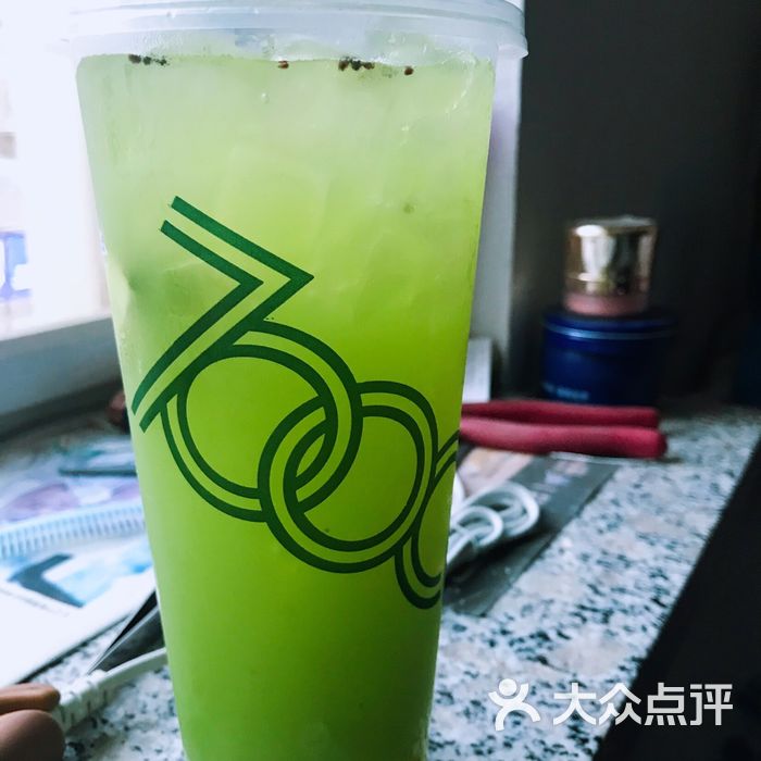 700cc都市茶饮奇异果香柠擎天柱图片-北京甜品饮品-大众点评网