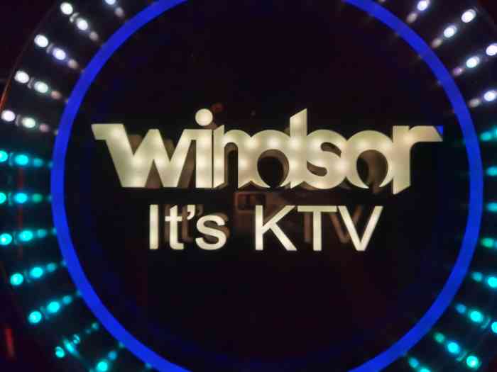 温莎ktv(淮海中路店)-"位置优越,音响好,歌库全,包间大硬件好.