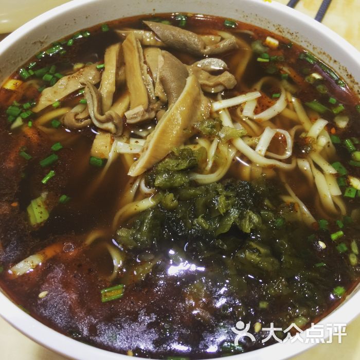 酸菜卤肚丝面