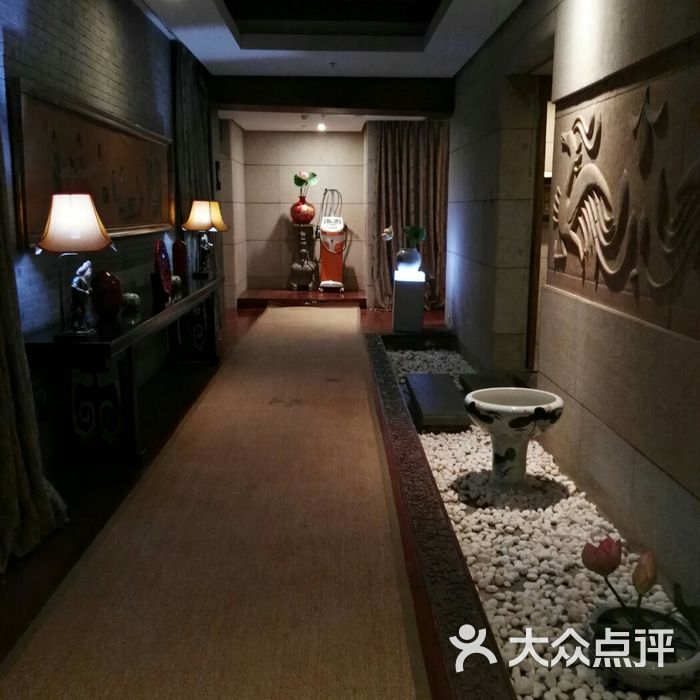 东英国际美容spa
