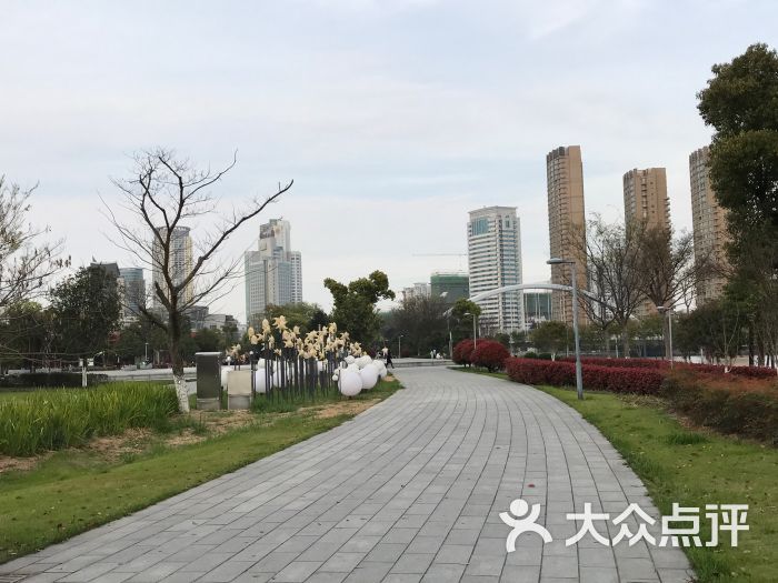 灵桥路音乐文化广场图片 第4张