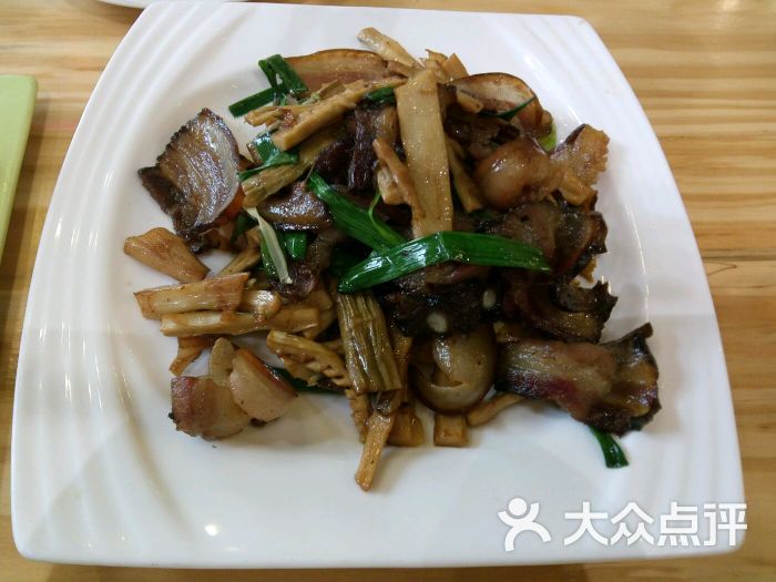 魏小超酱骨头(大悦城店)腊肉炒笋干图片 第5505张