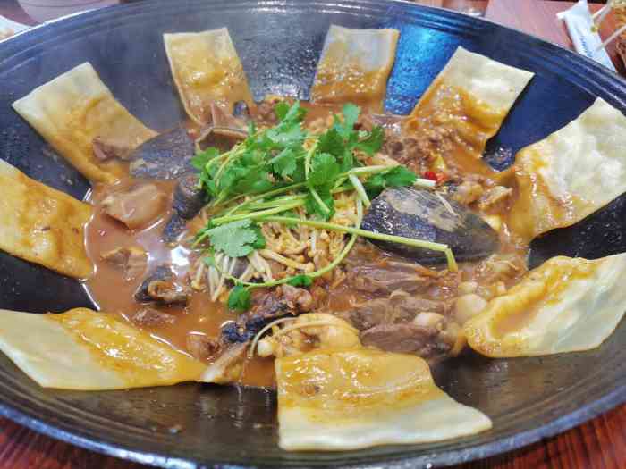 味道不错,甲鱼肉很好吃,份量也很足,两个人够吃了,下次还来.