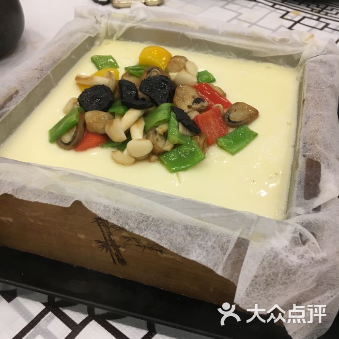 黑蒜双菇滑豆腐