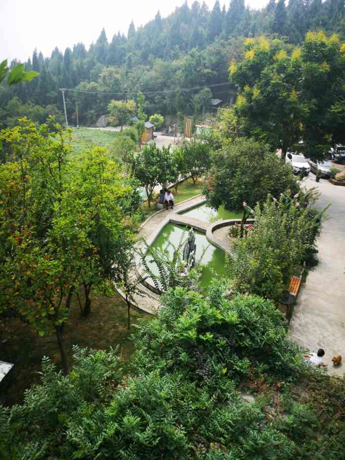 永秀山庄"永秀山庄位于点军紫阳牛扎坪,从市区开车半.