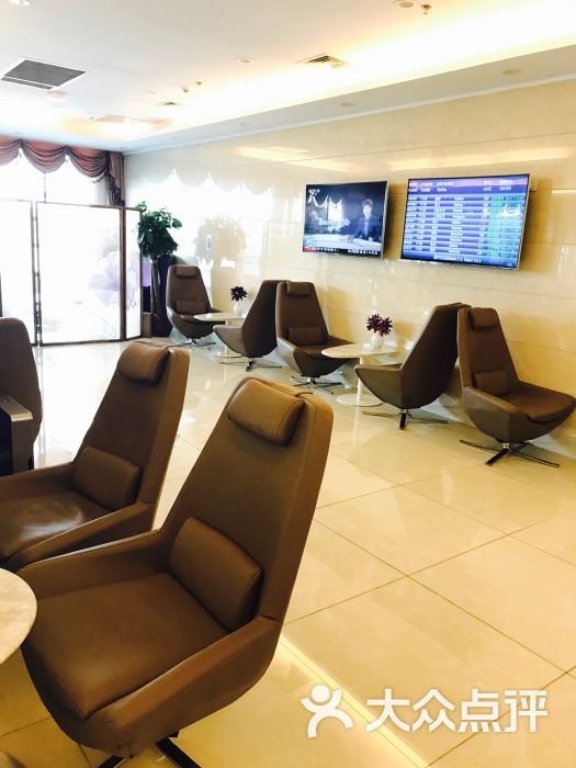 中国国际航空公司国内出发头等舱,公务舱休息室图片 第1张
