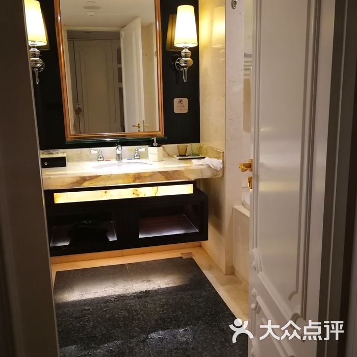 富临大都会酒店