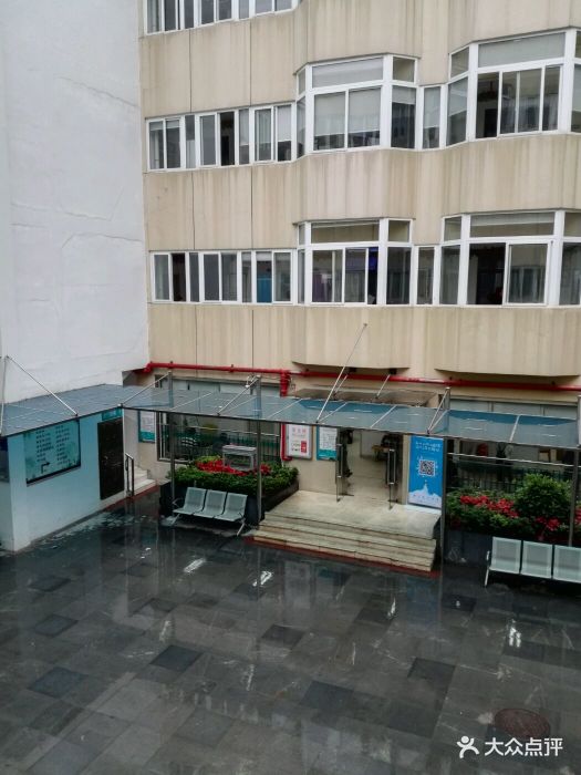 家医院,离我家很近,所以又小病基本.-中医院停