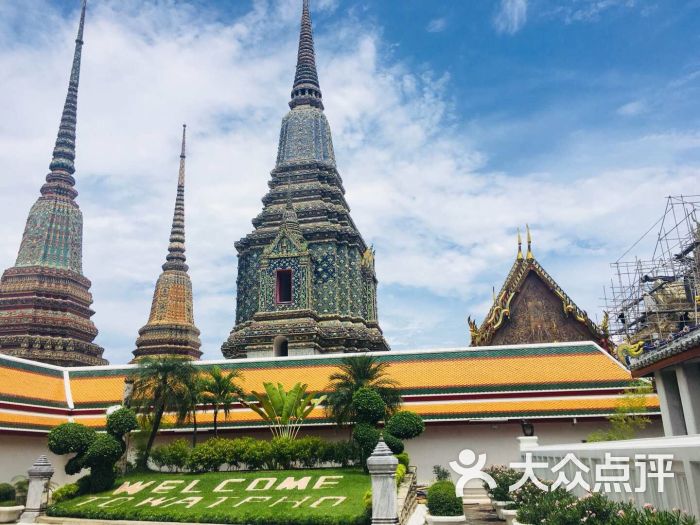 泰国的天气属于热带气候,一会就下雨,一会.-大