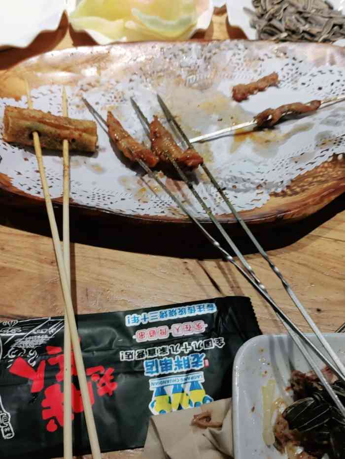 老胖串店(伟东店)-"夏日来临,晚上去吃烤串喝啤酒,是.