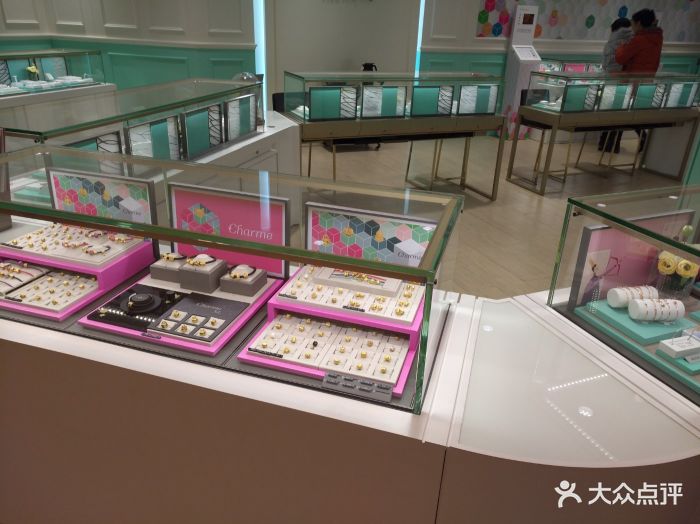 周生生(国芳百货店)图片