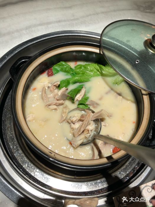 聚汇坊椰子鸡猪肚鸡(黄埔店)胡椒猪肚鸡火锅图片