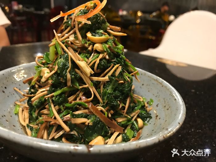 青年餐厅(爱琴海购物公园店)青年大拌菜图片 第1张