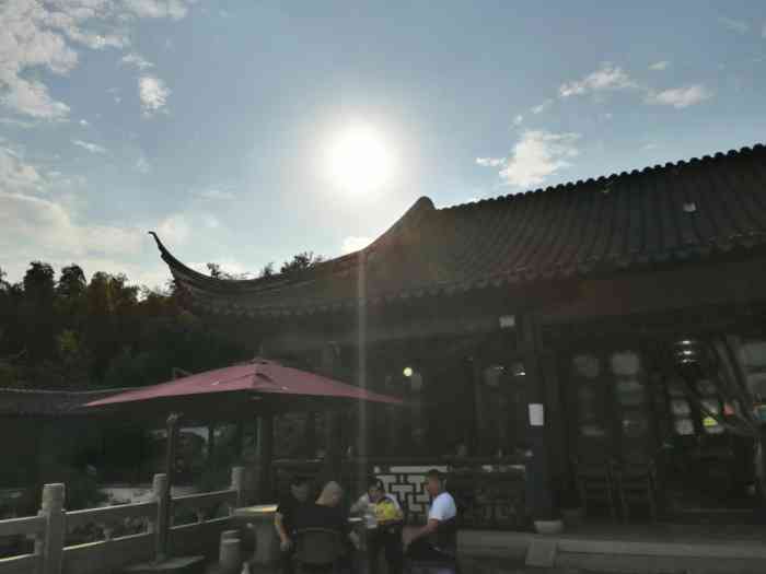 桐泾公园茶室-"公园里的茶室,周末喝喝茶,晒晒太阳挺好的.