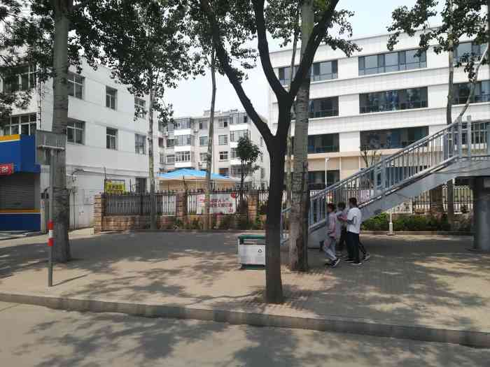 长治市火炬中学-"火炬中学144班就是个垃圾班级而已,.