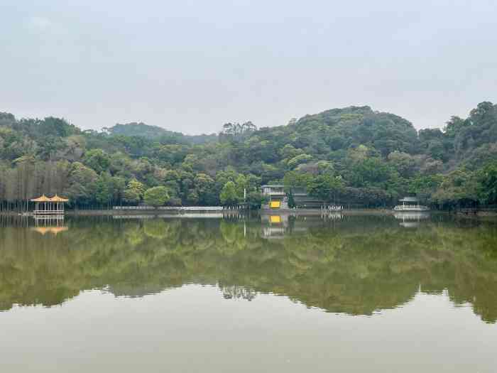 西樵山山顶的天湖原来是一个火山口