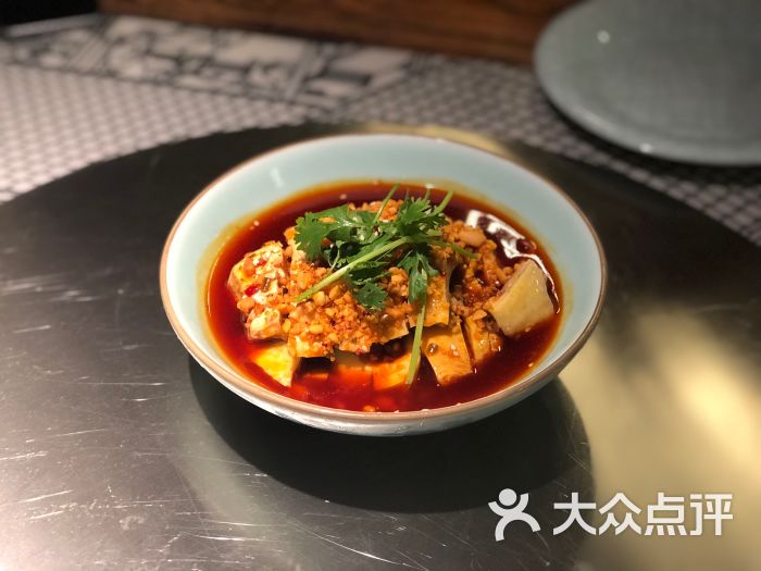 卧龙香烤鸭火锅(紫荆广场店)卧龙香蜀城口水鸡图片 - 第1张