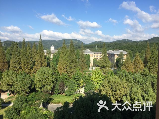 鄞江镇中心小学