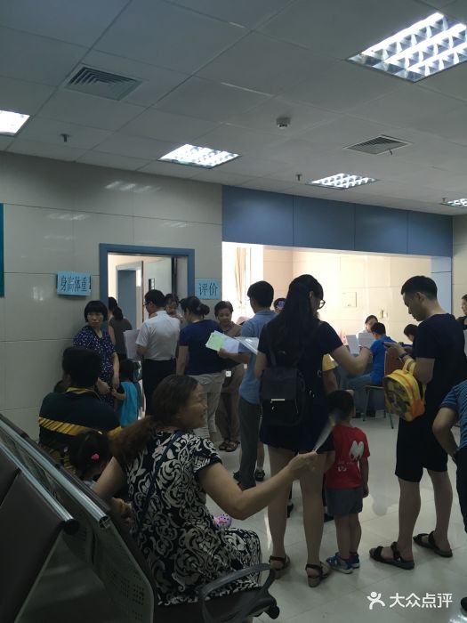 园区大部分幼儿园入学体检指定医院,家长连.