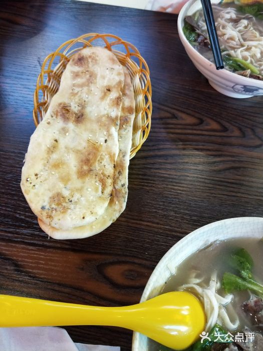 孙记正宗淮南牛肉汤(新街口店)烧饼图片