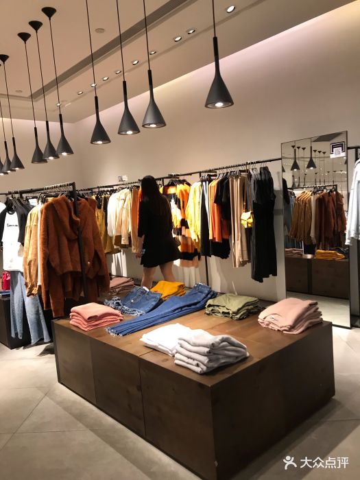 urbanrevivo(天佑城店)图片