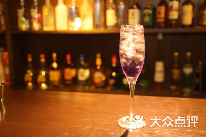紫罗兰鸡尾酒