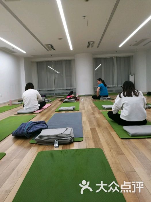 3、 Yoji瑜伽教練培訓學費多少？ 