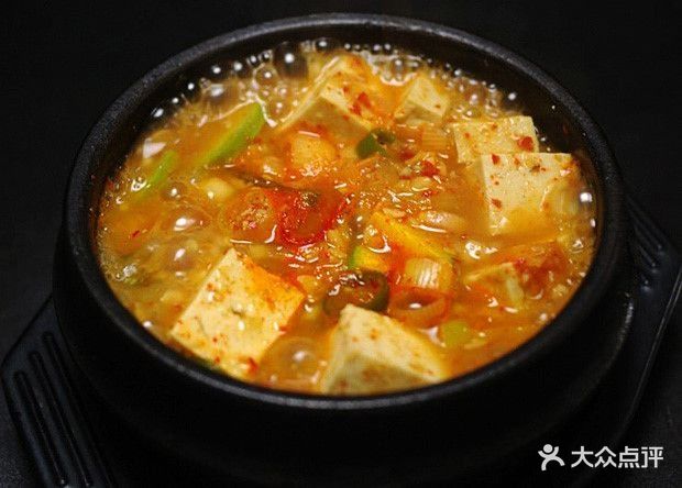 大叔韩式特色料理(财大店)牛肉大酱汤图片 第1张