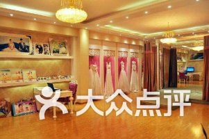 新县婚纱店_婚纱店(2)