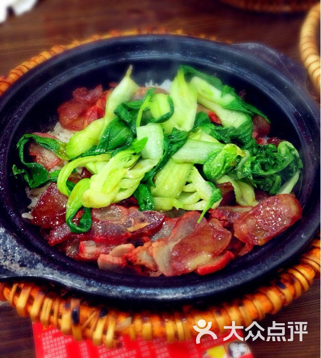 腊味叉烧煲仔饭