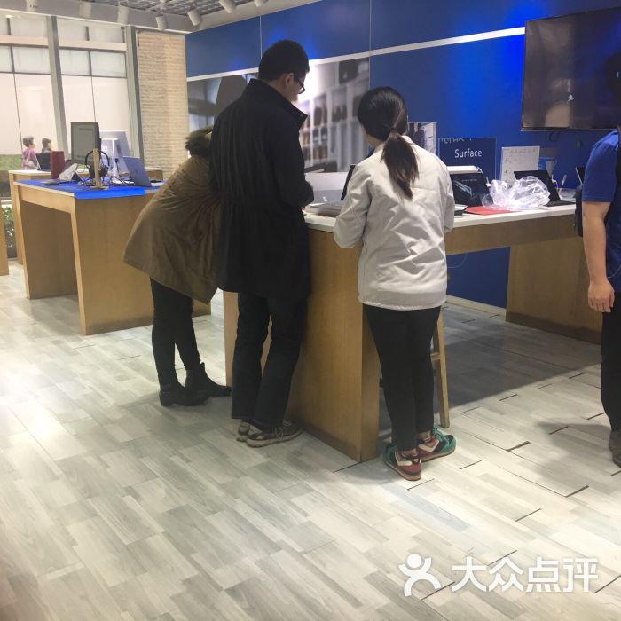 微软专卖店(日月光店)-图片-上海购物