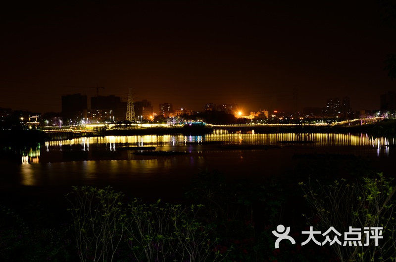 夜拍花都湖